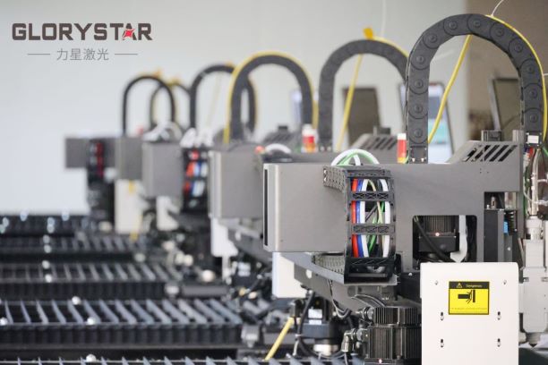 激光切割機鏡片出現(xiàn)油水怎么辦？看完你就學會