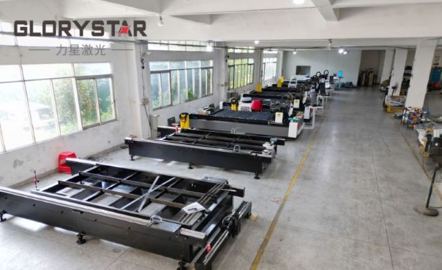 激光切割機鏡片出現(xiàn)油水怎么辦？看完你就學會