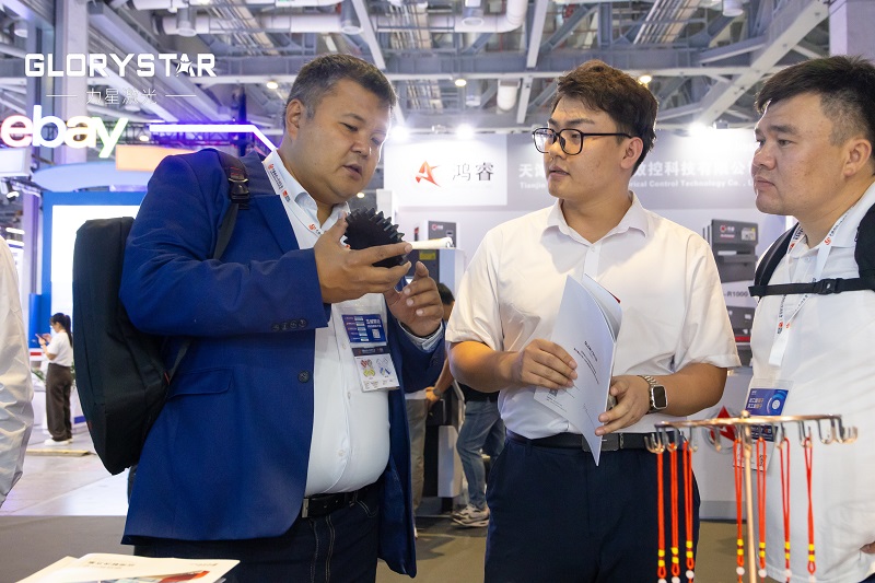 力星激光2024上海工博會(huì)捷報(bào)頻傳！再獲30000瓦高功率設(shè)備簽單！