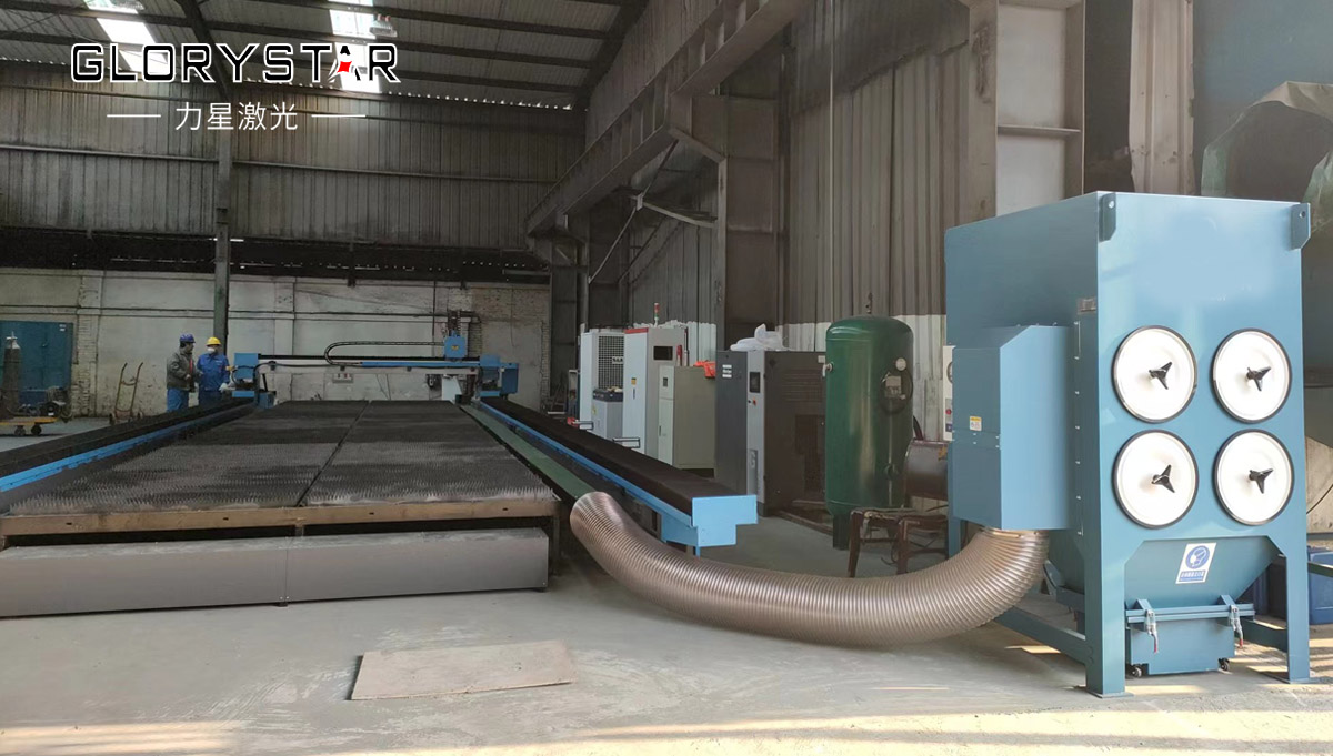 力星激光：超大幅面、超高功率地軌式光纖激光切割機“牛氣”出貨