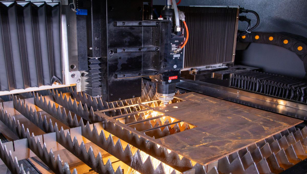 在激光切割時下保護鏡片為什么總是容易燒傷？